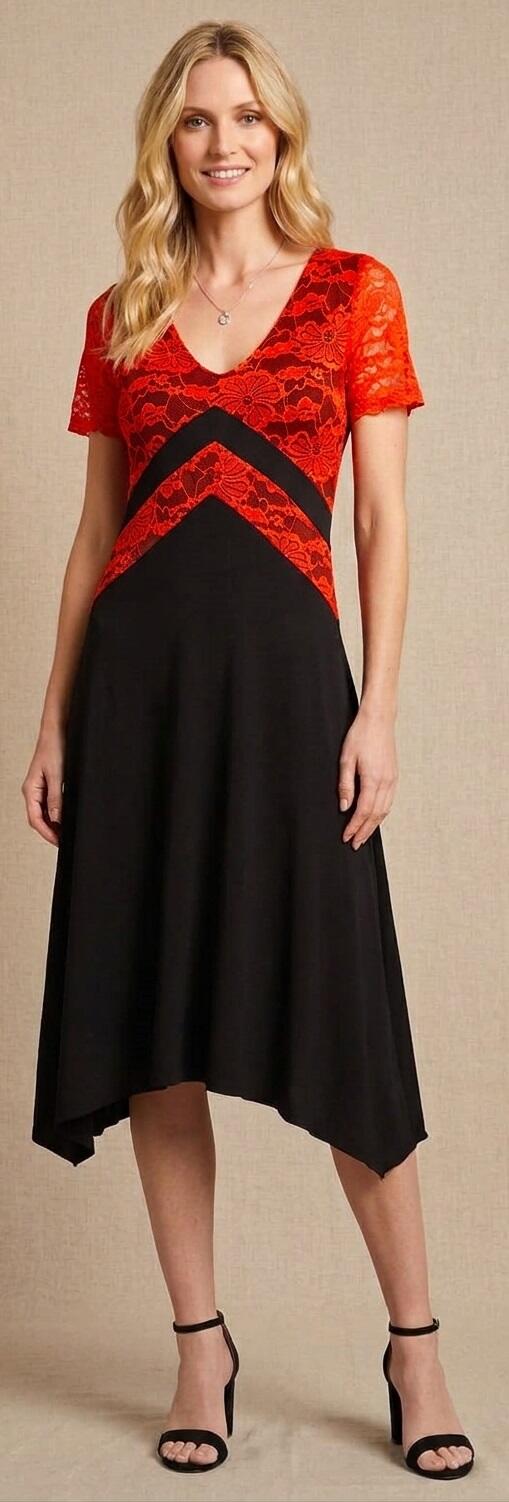ABITO IN MAGLINA NERA CON INSERTI IN PIZZO ROSSO FODERATO 4-0105
