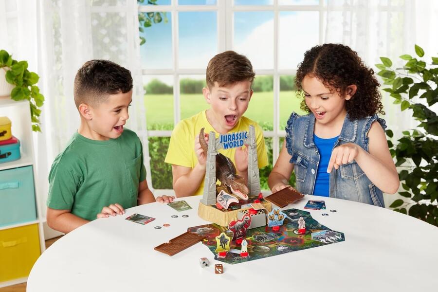 EPOCH Games - Jurassic World - T-Rex Panic, Gioco d'Azione ed Avventura con Dinosauri
