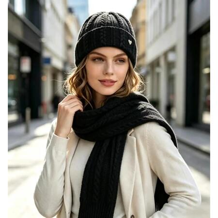 Set berretto e sciarpa in maglia NERO