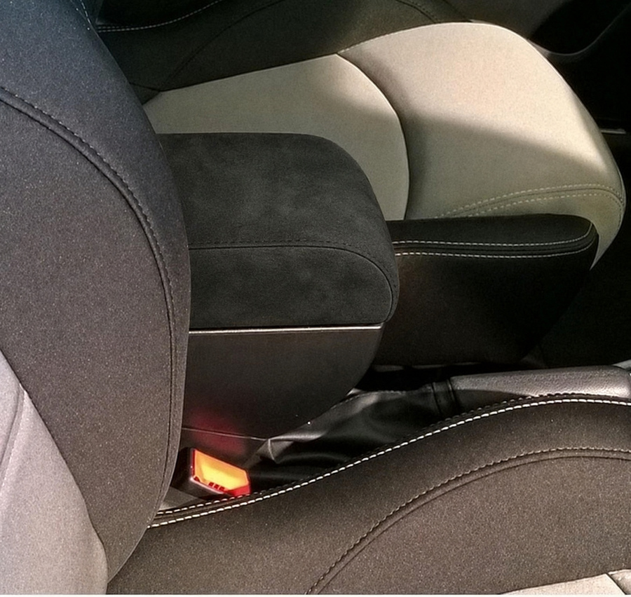 Adjustable armrest with storage for Alfa Romeo Mito (2014-2018)