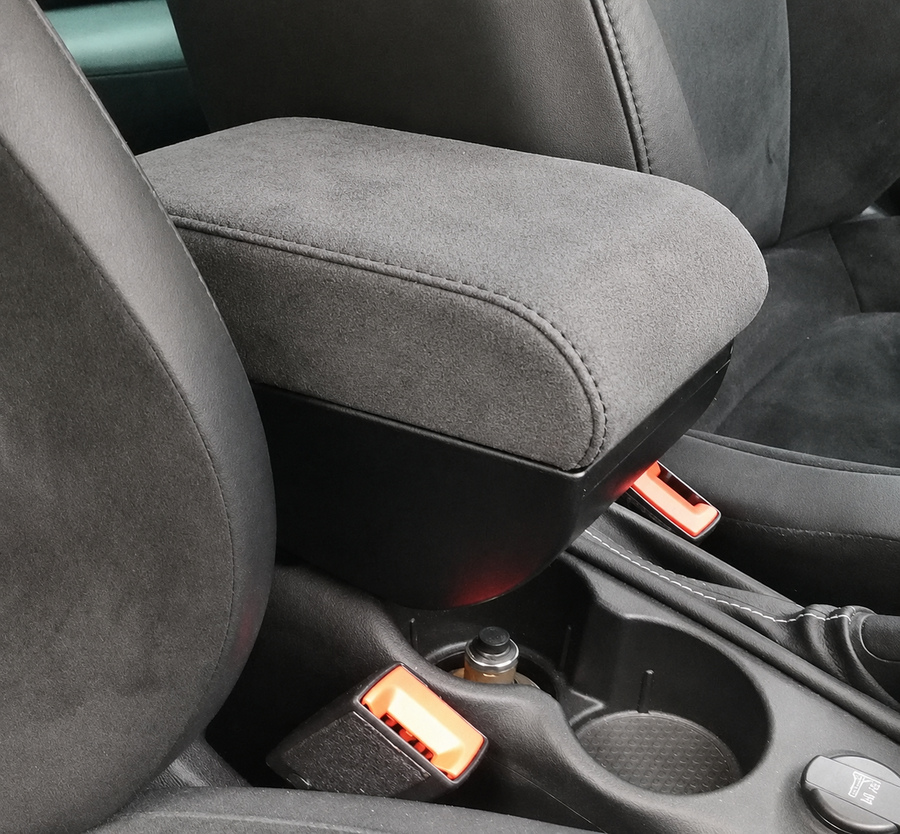 Adjustable armrest with storage for Alfa Romeo Giulietta