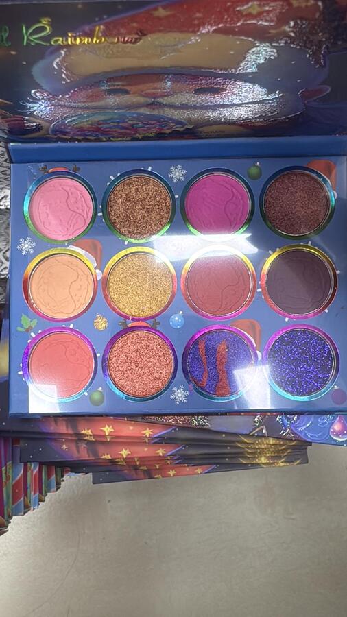 COLOR RAINBOW PALETTE EYESHADOW 12 COLORI
 [Quantità minima per ordine è di 12 pezzi]