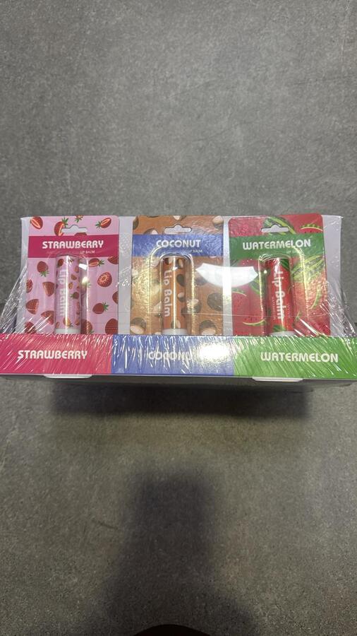 WYNIE NATURALLY SMOOTH LIP BALM*