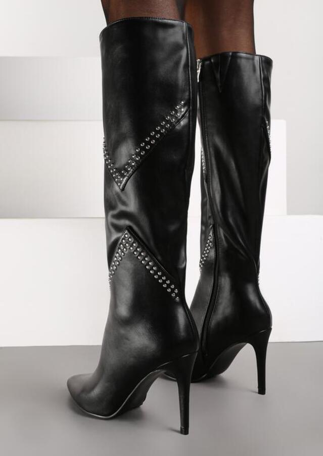 Stivale ecopelle modello camperos con borchie