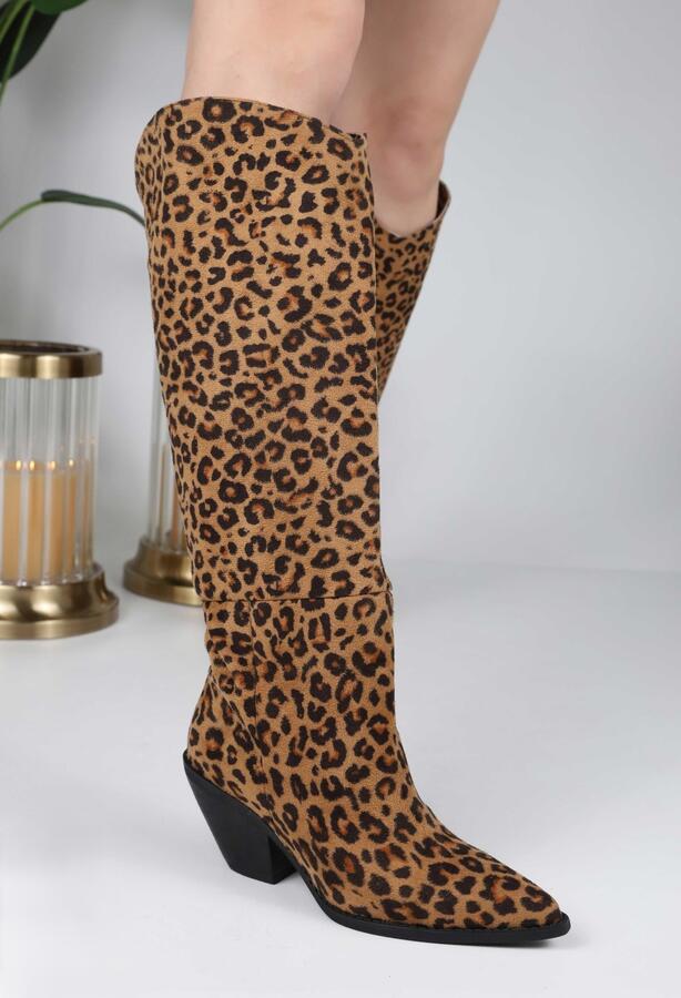 Stivale alto camoscio modello camperos maculato