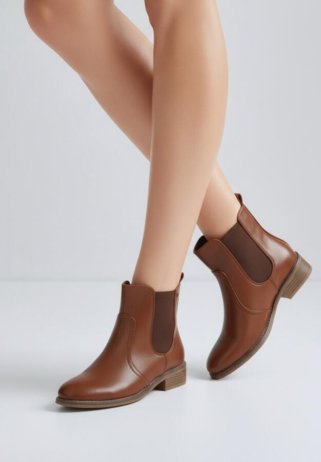 Stivaletto ecopelle tacco basso cuoio con elastico