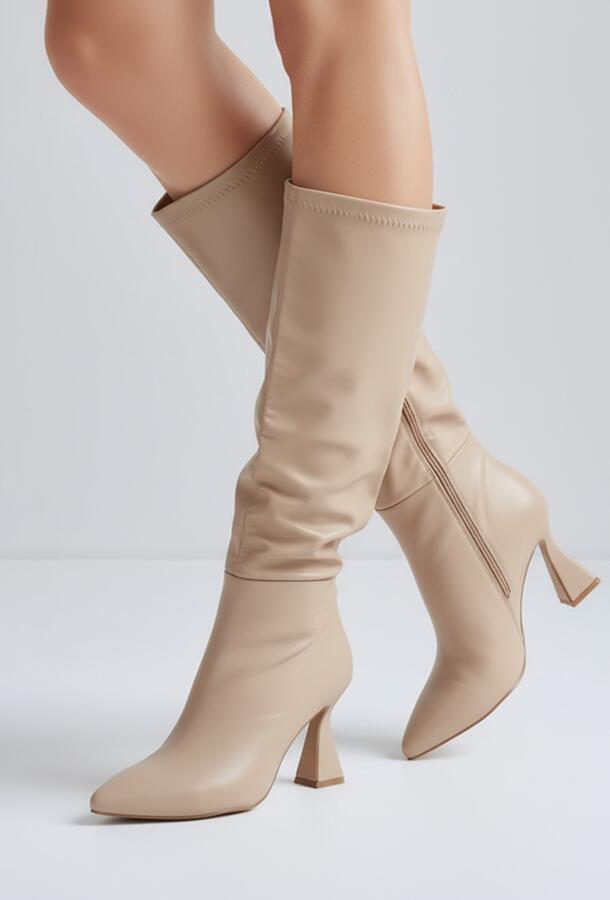 Stivale alto ecopelle tacco da 80 quadrato a piramide
