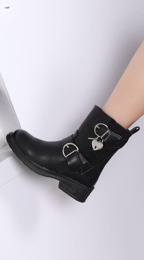 anfibi basso ecopelle doppio cinturino con lucchetto a cuore