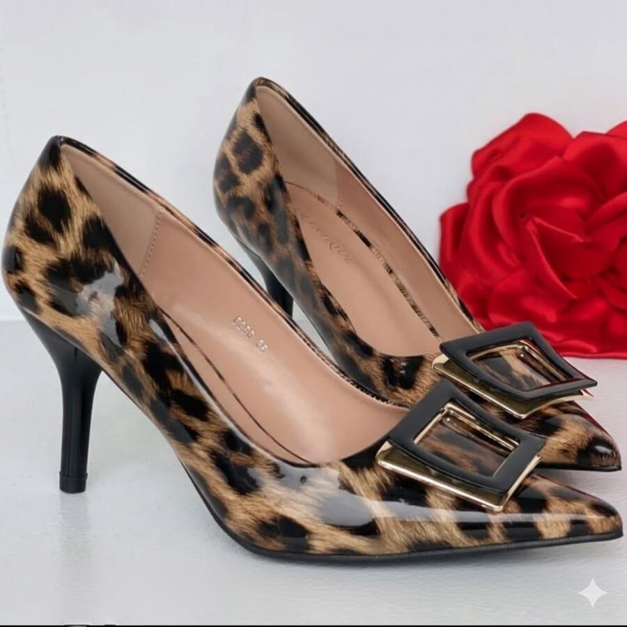 Dècollettè maculato con fibbia numeri disponibili dal 36 al 41