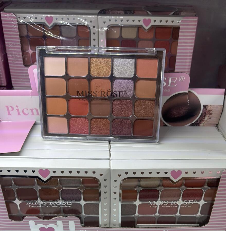 MISS ROSE PICNIC IN PARIS PALETTA OMBRETTO
 [Conf.da 12 pezzi]