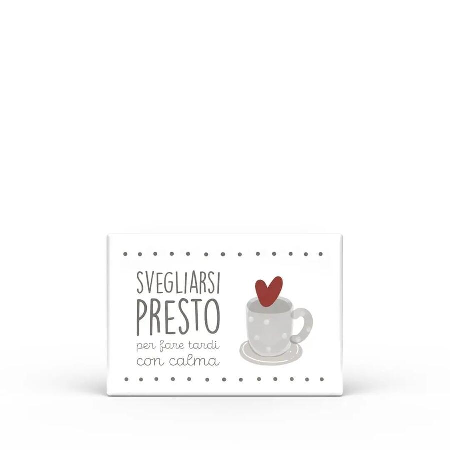 L'Angolo delle Idee Calamita Rettangolare "Parole Sante" — legno laccato 8x5,5 cm, 16 frasi ironiche a scelta