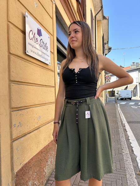 NOVITÀ Canotta a costine bottoni gioiello