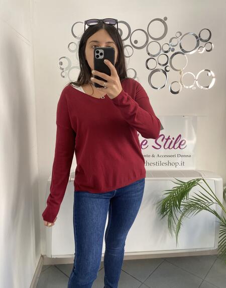 NOVITÀ Pull in viscosa morbido con scollo a V