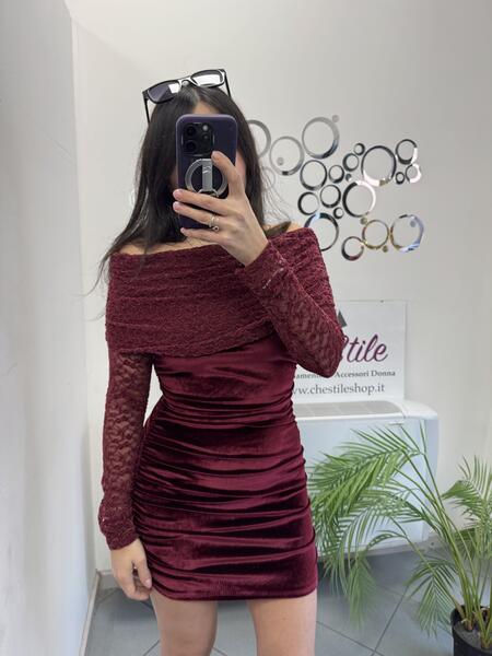 NOVITÀ Abitino in velluto con dettagli in pizzo